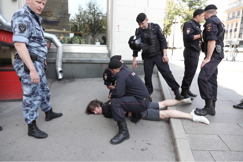 Задержание Константина Коновалова
